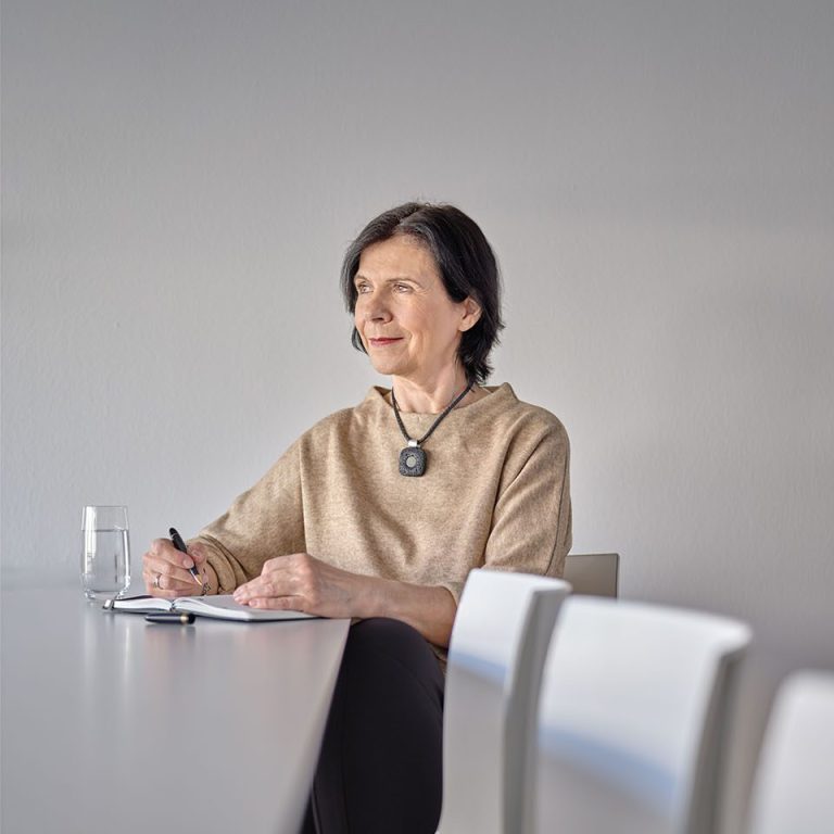 Dr. Renate Mürtz-Weiss Dr. Renate Mürtz-Weiss